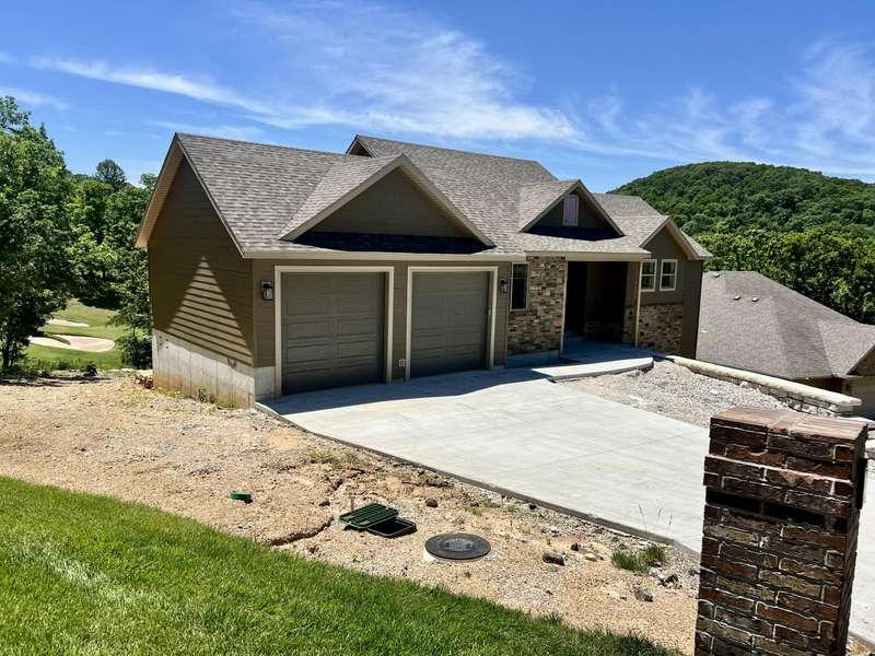 409 Silverwood Circle