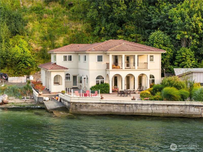 Welcome to Seclusion Cove