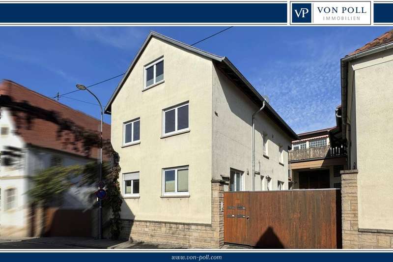 Straßenansicht auf das Haus