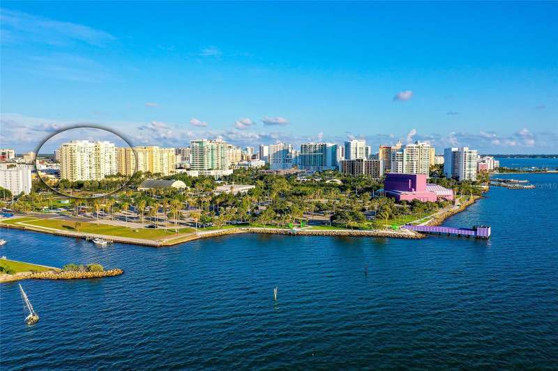 Alinari located across from the bayfront