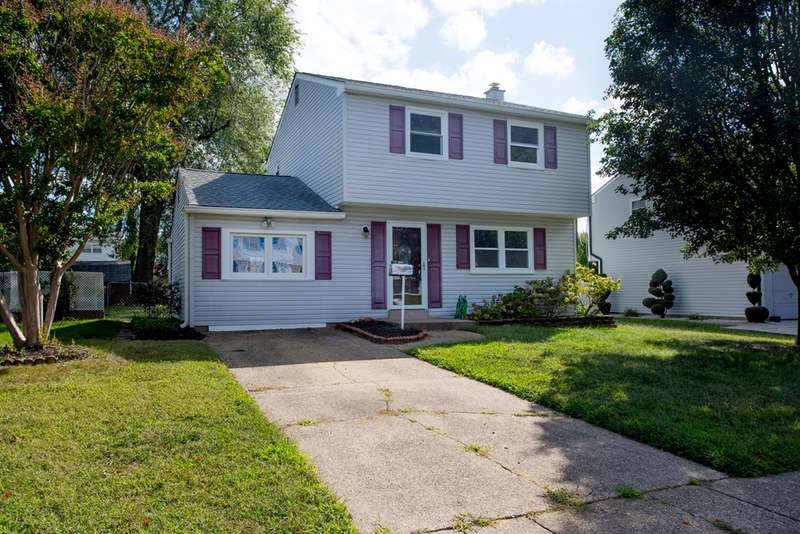 17 Commonwealth Boulevard