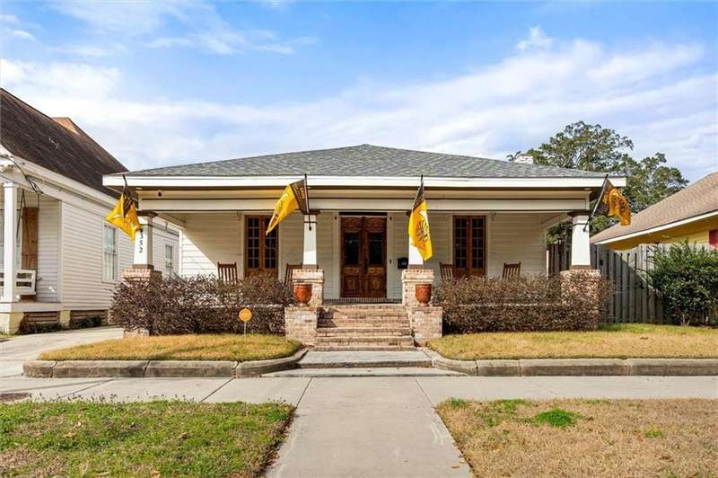 View of front of home with covered porch