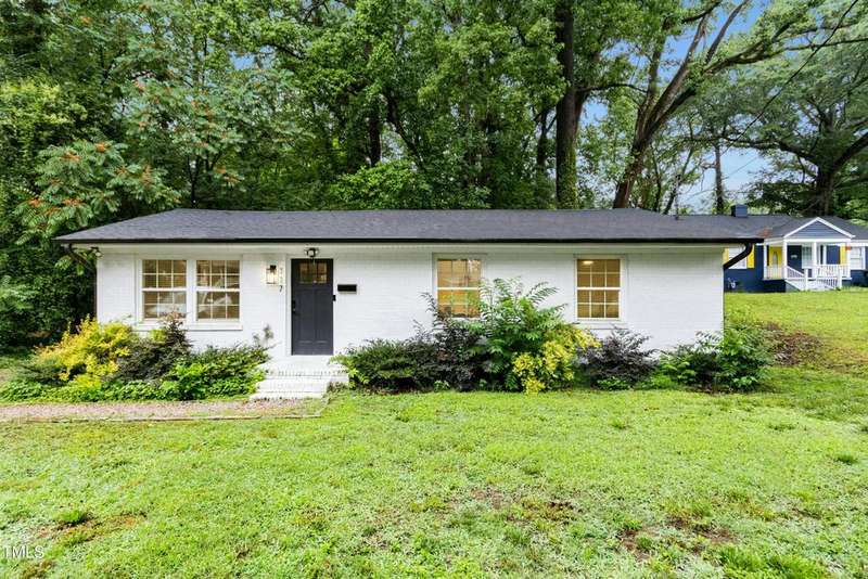 002-482795-IMG_8988_edited