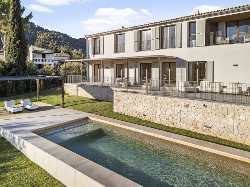 Finca mit Pool in Es Capdella