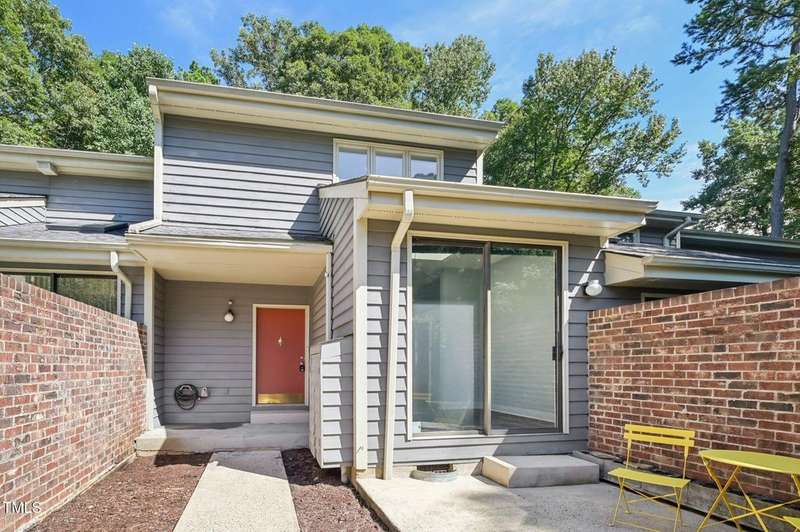 2-web-or-mls-Woodleaf Dr-S1508-002