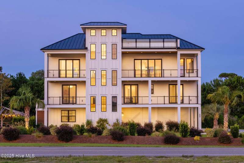 8413_river_road_twilight-2_909