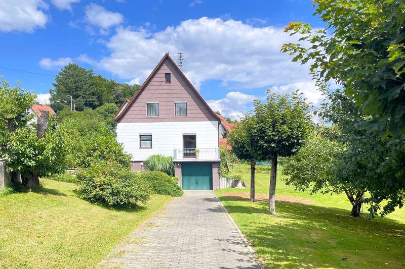 Familienheim mit großem Grundstück