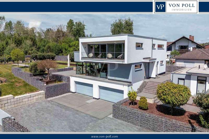 Exklusives Wohnhaus mit Toranlage