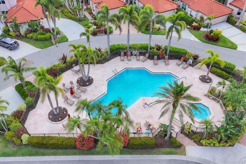 Mara Villa's  community pool and spa