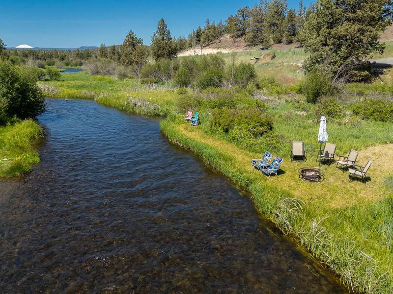 Deschutes River Frontage in Tumalo!