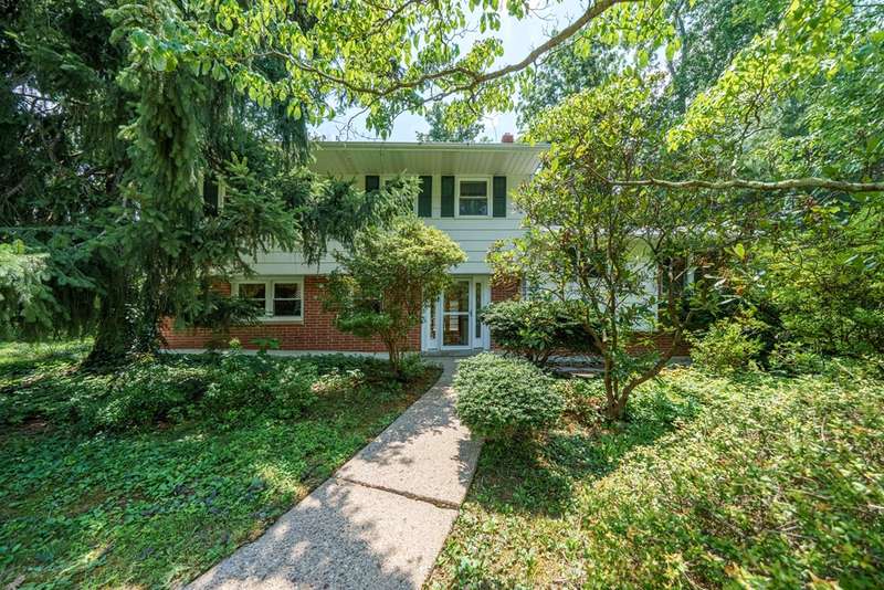 905 Baylor Dr