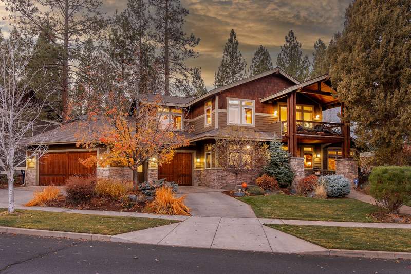 Stunning home close to trails and dining!