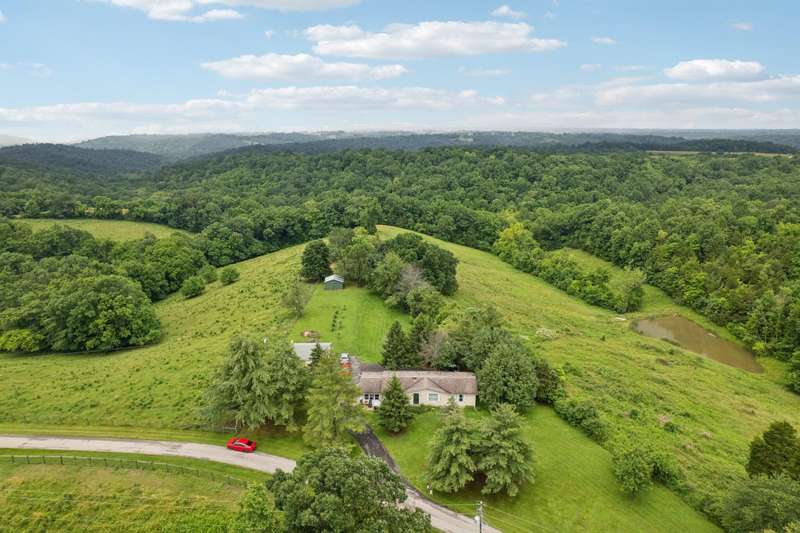 35-web-or-mls-Pettit Pike-2106-035