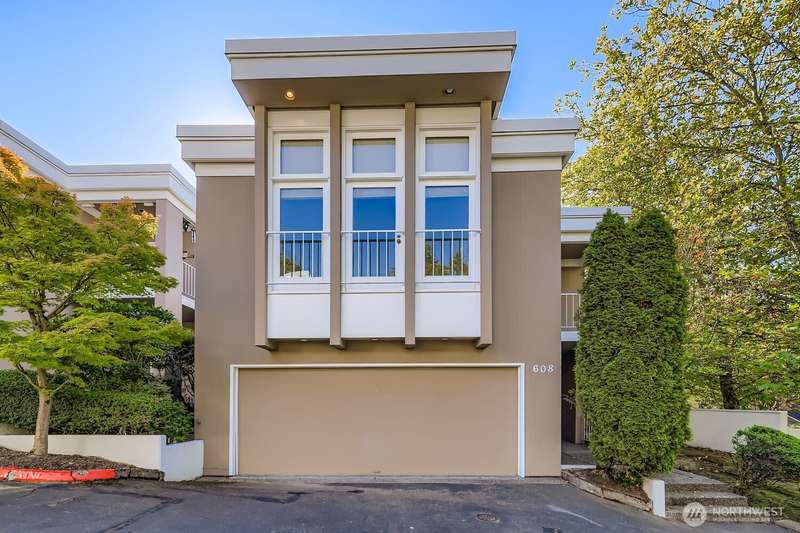 Bellevue Home with 2 car garage and close to city center.