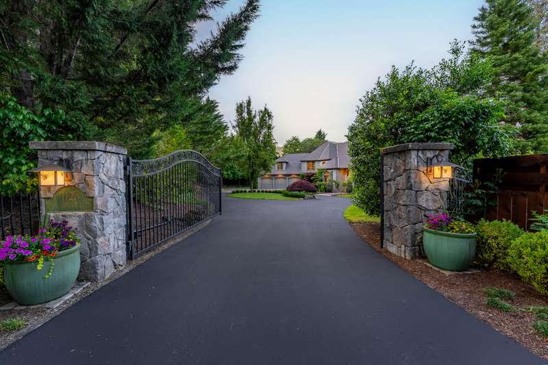 Front Driveway Entrance