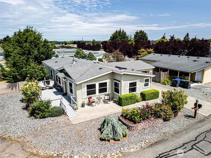 3 Bedroom, 2 bath 1,630 sq ft home in sunny Sequim.