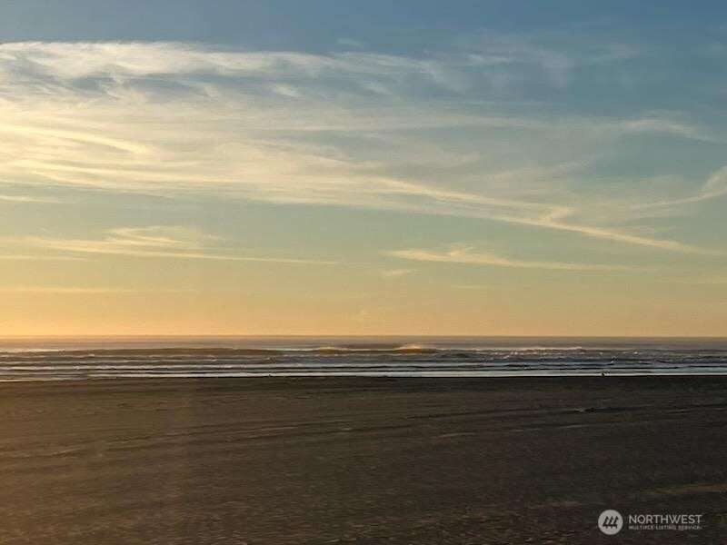 Enjoy endless stunning views at Copalis Beach