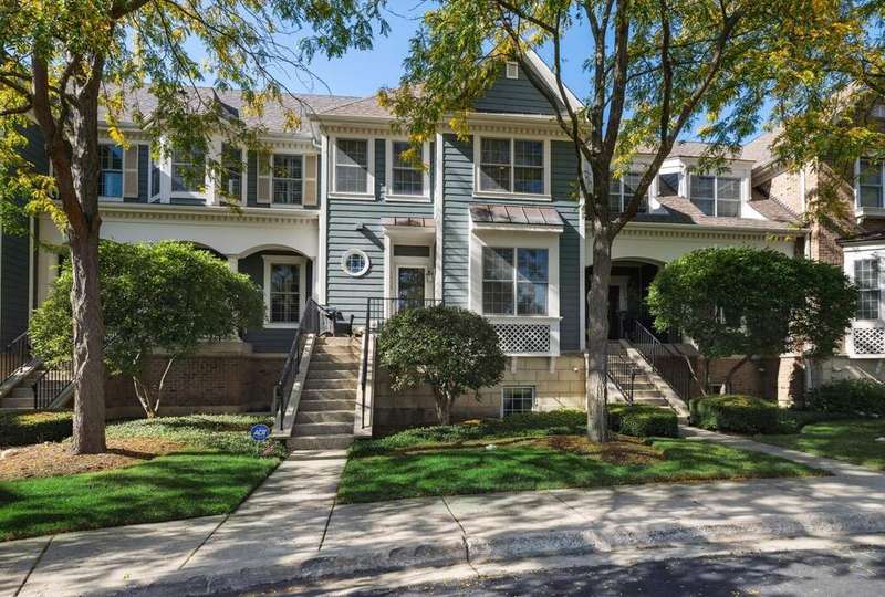 1935 Lynn Circle, Libertyville ~ Interior location