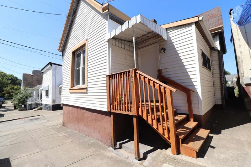 127 Retreat St