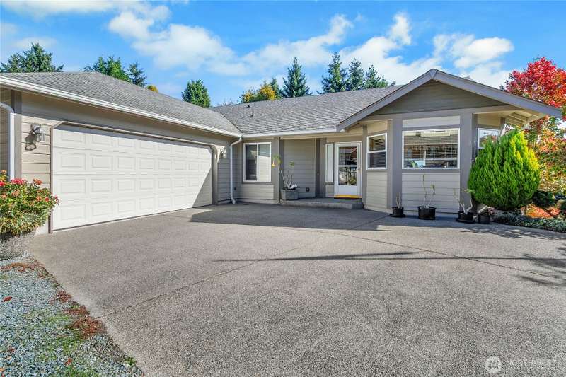 Lives Like a Rambler With Huge Daylight Basement.