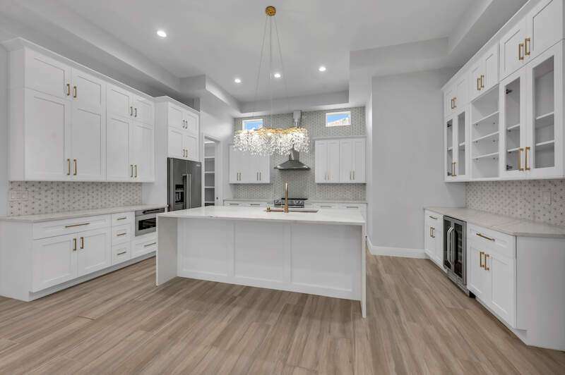 18450 Royal Hammock Blvd-print-003-007-Breakfast Bar  Kitchen-4200x2794-300dpi.jpg