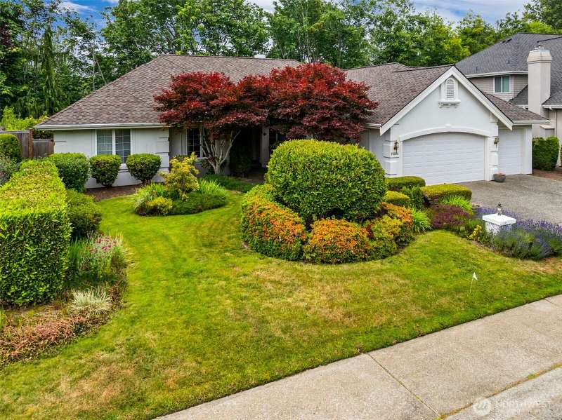 Luxury Rambler with Great Street Appeal!