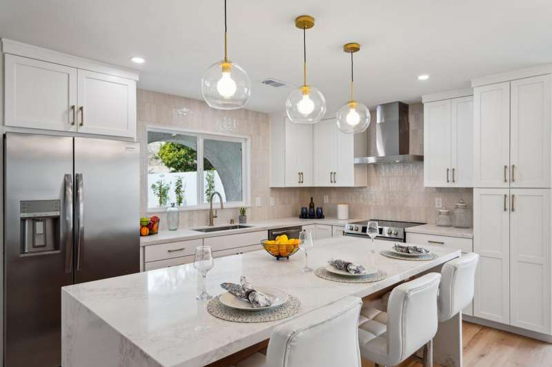 13-web-or-mls-Avenida Diaz-02042025-011