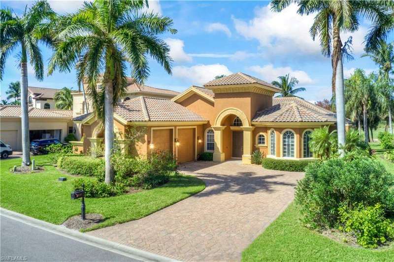 Mediterranean / spanish-style home featuring a front yard