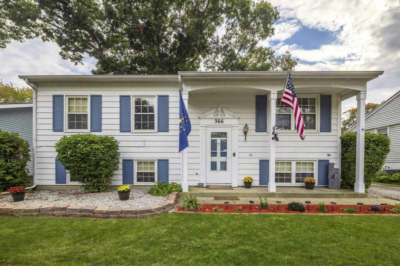 AAAFrontHawthorne0008