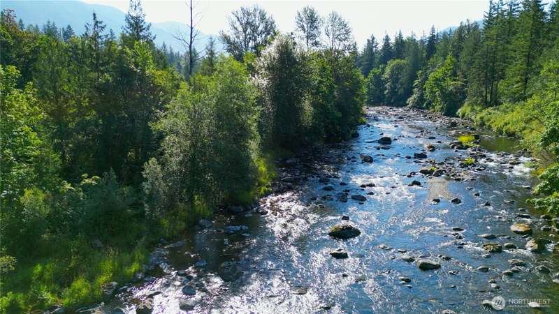 Welcome to Ravensdale Retreat with River Access