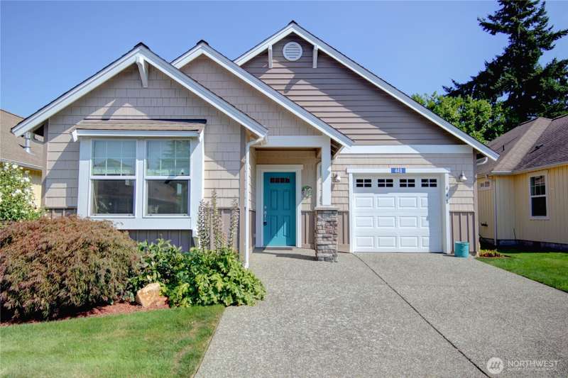 Check out this perfect 55 and better home in Burlington. You will love all it has to offer. Come join this active neighborhood.