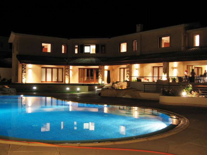 Hollywood Residence Image