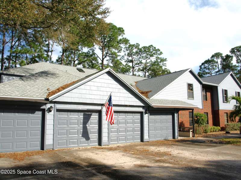 9012 Brighton-Court