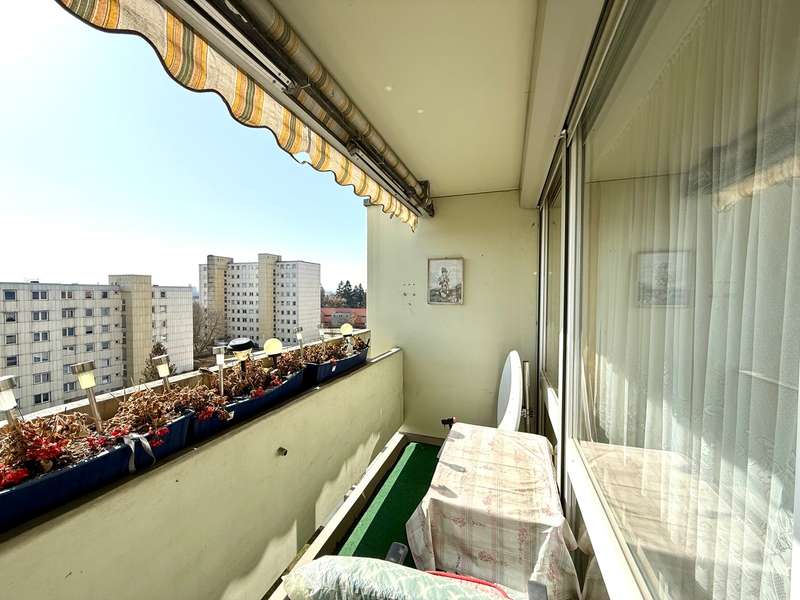 sonniger Balkon
