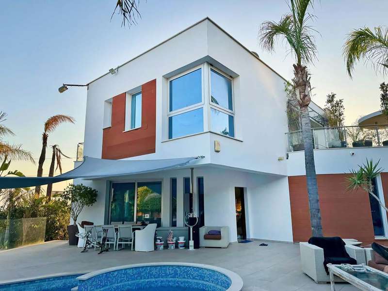 Luxury Redefined! Image