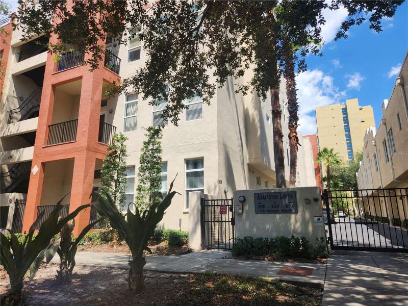 Welcome to Arlington Loft Condos