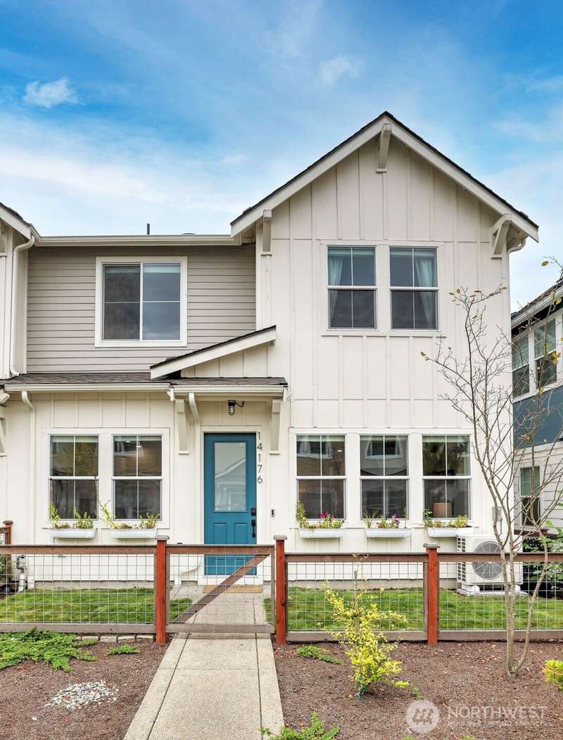 Like new in River Trail at Elliot Farm! Built by Tri Pointe Homes in 2023