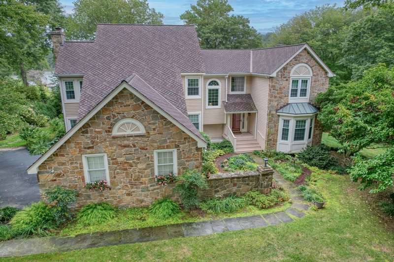 Welcome to W Shore Court