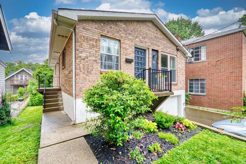 211 Linden