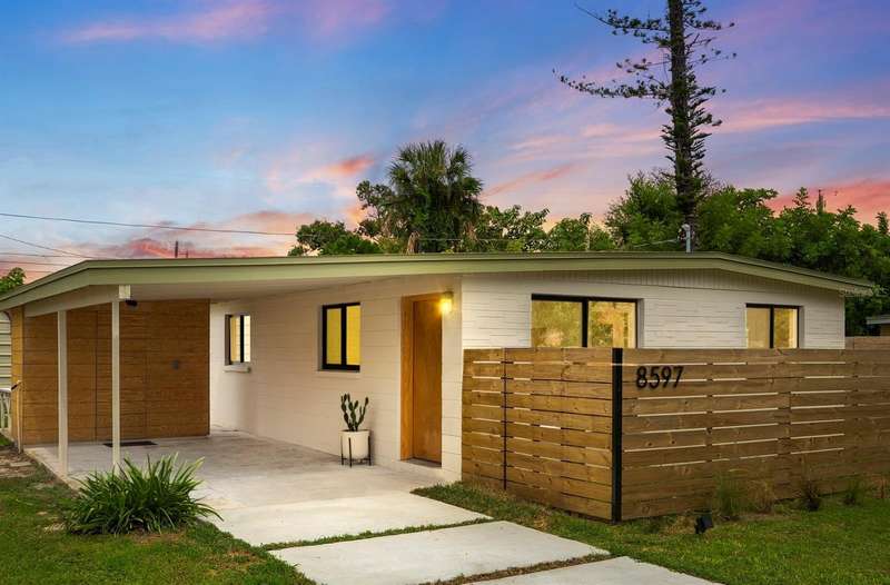 MCM (Mid Century Modern) Ranch Home