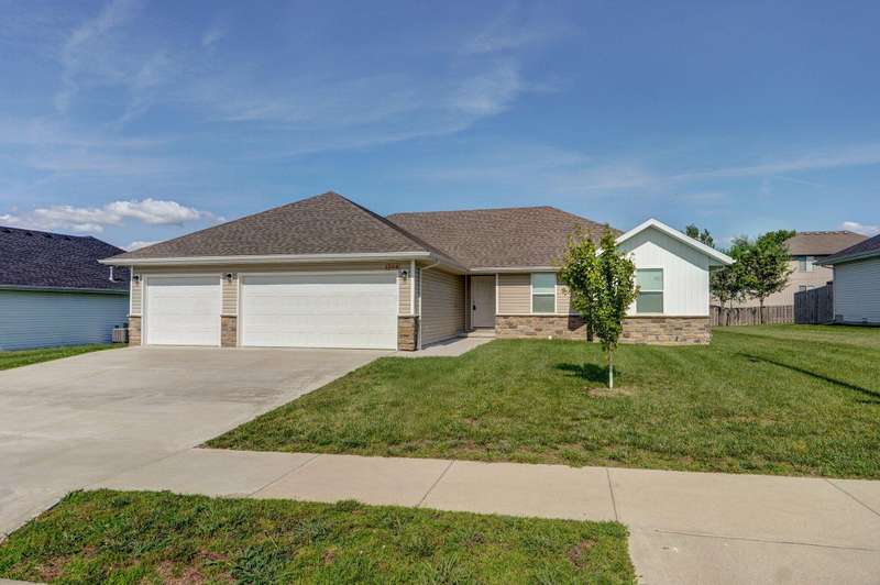 1366 S Olde Savannah Ave-1