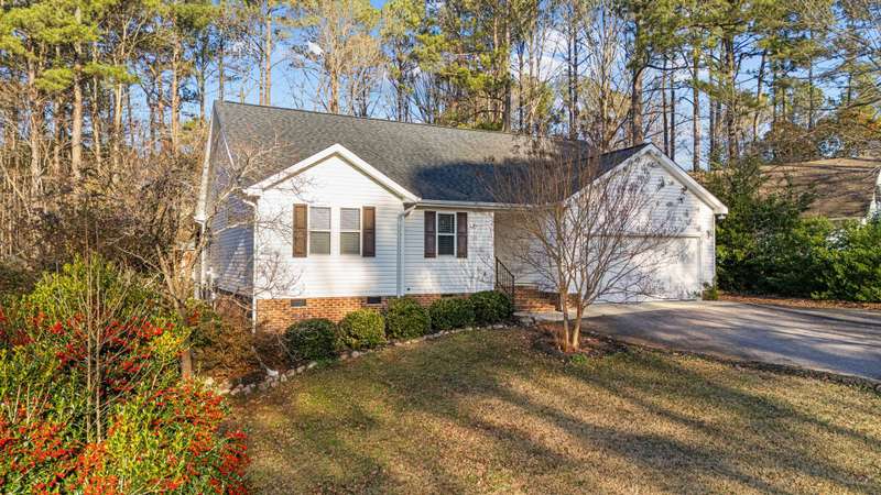 Welcome to 276 Sagamore Drive!