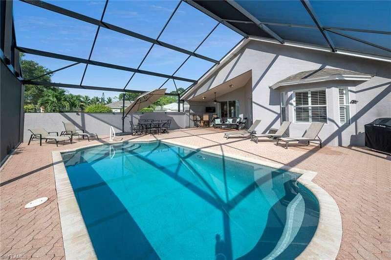 Freshly Resurfaced Pool w/ Newer Lanai Enclosure