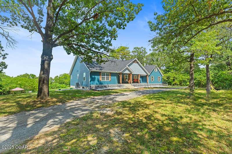 121 Forest Drive