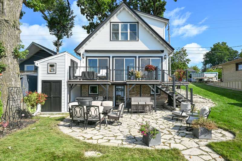 Enjoy Lake Living Year Round