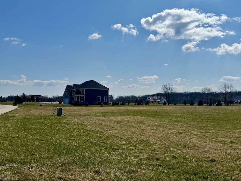Beautiful flat lot ready to build your dream home
