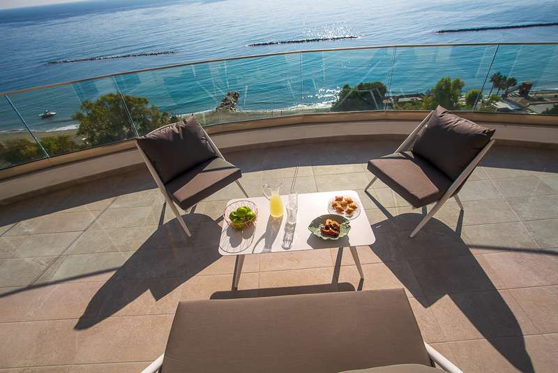 Sea front luxury Apartment Image