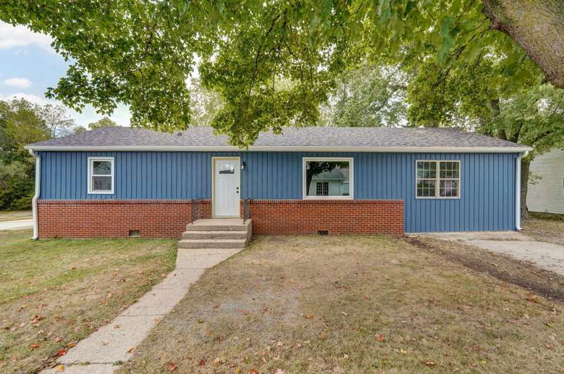 300 S Vine St-1