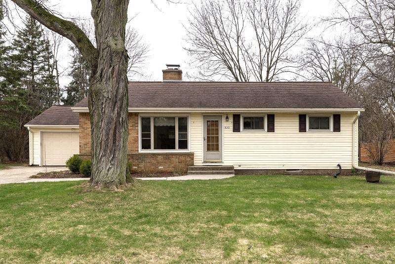 8105 N Green Bay Rd