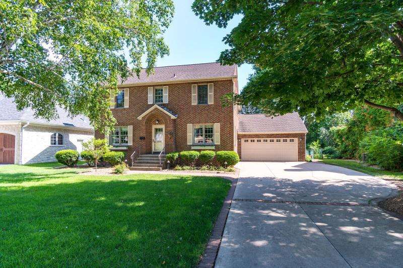 01_2532EdgewoodPl_Exterior1_mls